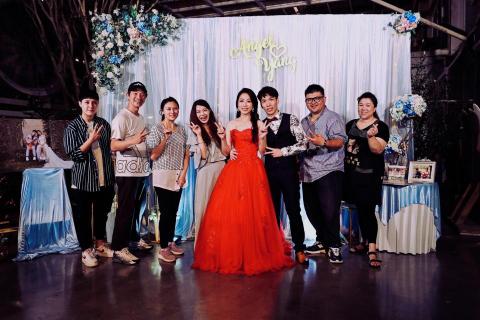 宇犬科技多媒體工作室 - 婚宴現場,所有工作夥伴的收工照 宇犬科技多媒體工作室 - 婚宴現場,所有工作夥伴的收工照