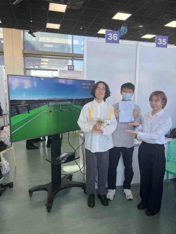 柯基 - 專題競賽佳作—遊戲手把力回饋裝置 柯基 - 專題競賽佳作—遊戲手把力回饋裝置