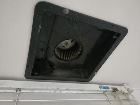 炘煜美居企業社 - 浴室排風機清潔前