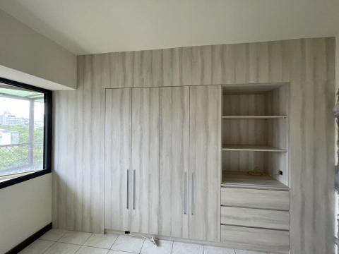 仲宥裝潢工程行 - 木作衣櫃