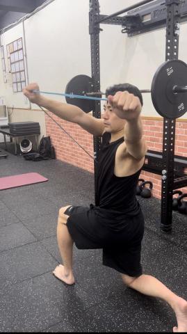 羅育騰_肌力體能_運動按摩 - 客製化功能性訓練