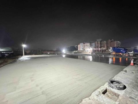 耀築企業社 社團：水泥地鋪設 - 機場