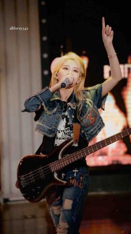 Ry - 作品｜SNH48 張昕 舞台返圖