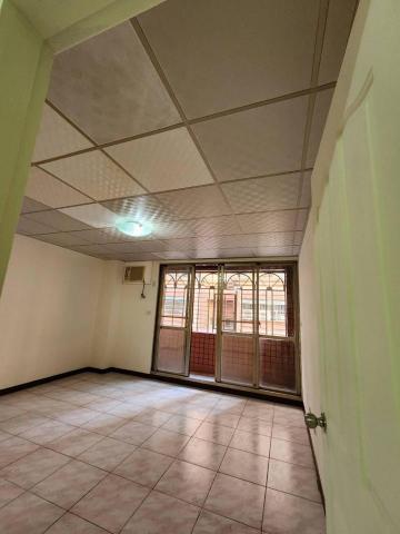 阿郎 - 更換天花板及換新