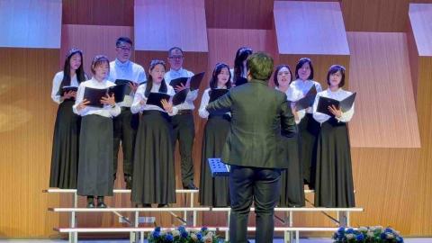 周慶峰Calvin/聲樂、鋼琴老師 - 成人合唱團指揮（演出）