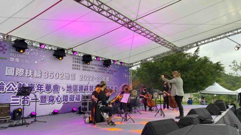 周慶峰Calvin/聲樂、鋼琴老師 - 弦樂團指揮（演出）