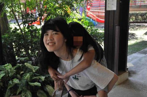 林佳穎 - 課後負責照顧留在學校的小朋友