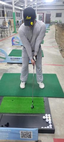 不怎麼樣高爾夫教學 - 破百球友動作改正