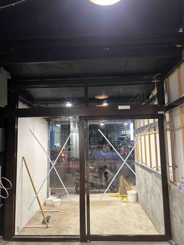 宬鑫鋼鋁門窗 - 店面門