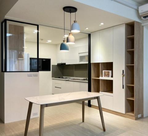 新耘室內裝修工程有限公司 - 透天設計裝潢，廚房隔間、拉門，餐櫃設計安裝