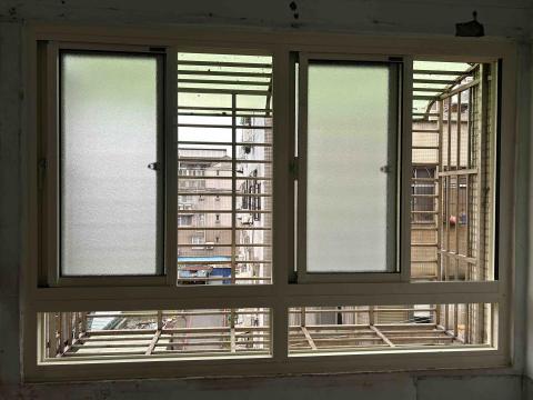 宬鑫鋼鋁門窗 - 