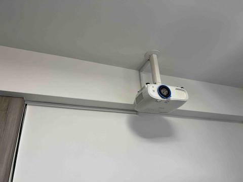 花蓮阿比水電 - 投影機安裝