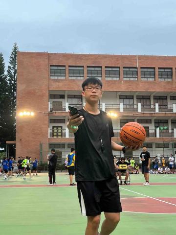 王鼎中（運動健康） - 