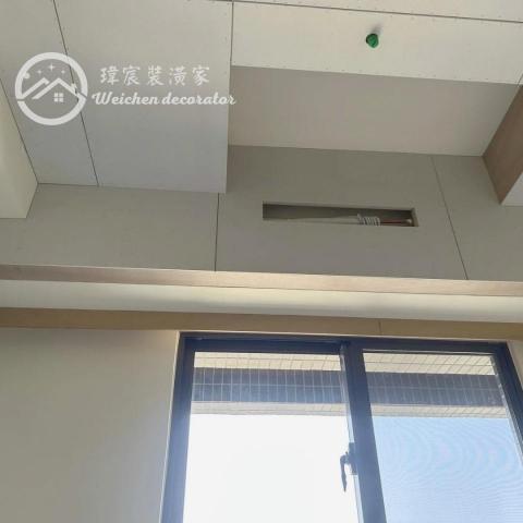 瑋宸裝潢家工程行 - 1. 簡約美學打造環保家居，選擇矽酸鈣材質，優雅與環保並重。
2. 舒適與耐久的完美結合。
3. 管線隱形術，絕妙遮蓋，由矽酸鈣呈現與巧妙遮掩。
4. 綠色建築的明智之選，矽酸鈣天花板。