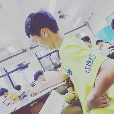 提供高中化學服務的專家劉建宏