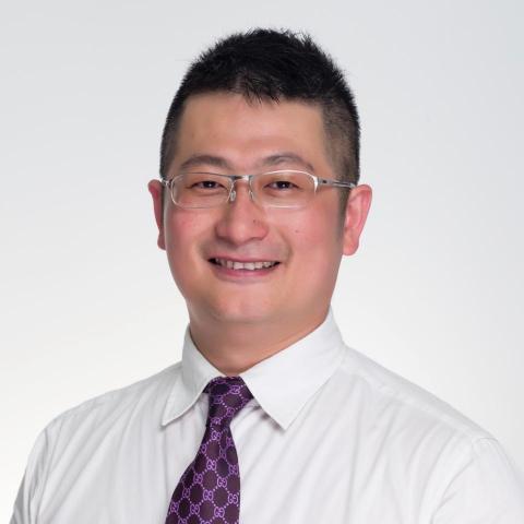 提供23服務的專家Leon