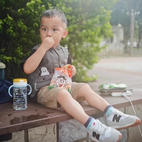 提供接送機服務的專家林郁翔