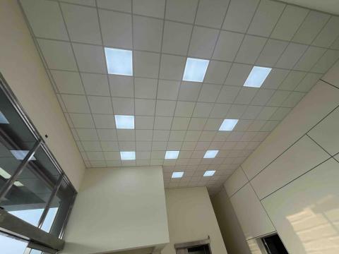 洺展工程行 - 層版燈安裝，與新增線路