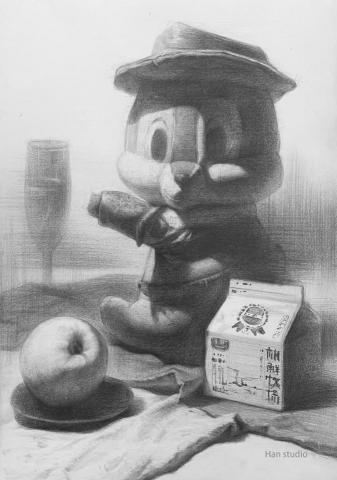 Han studio  邱柏翰 - 花栗鼠組合靜物素描示範，強化光的戲劇效果，增強體感