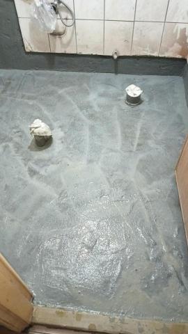 銘翰:陳師傅銘翰宅修小師傅*泥作師傅*磁磚師傅*輕隔間師傅* - 廁所地坪做防水