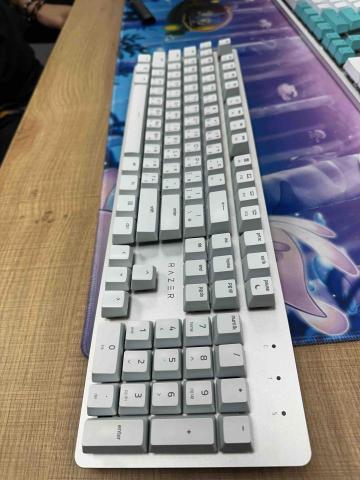 亞升科技有限公司 - 配件清潔