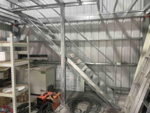 陳嘉呈 - 客製化樓梯