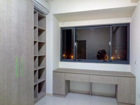 維凱工程開發有限公司 - 竹北陳公館-臥室木工訂製書櫃及書桌