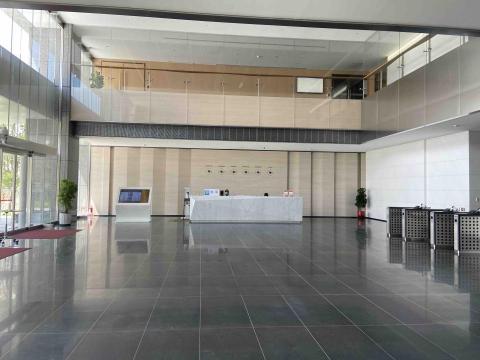 莫莫裝修工作室 - 企業總部大廳完成照