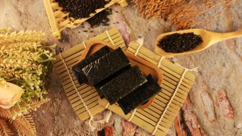 AngusChung - 黑芝麻糕廣告商攝