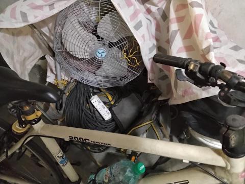 善果工程行 - 風扇是打石的好幫手，對於工具散熱有很好的幫助。