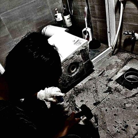 燕青 - 馬桶更換