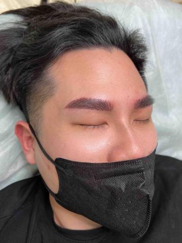 亮麗時尚美學 - 男生飄眉
好看的眉毛 真心歡喜