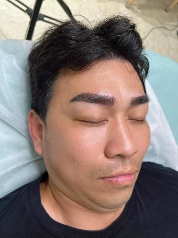 亮麗時尚美學 - 男士飄眉
這～～眉毛太好看了！
心動 馬上行動
Line Id.  0933-7212