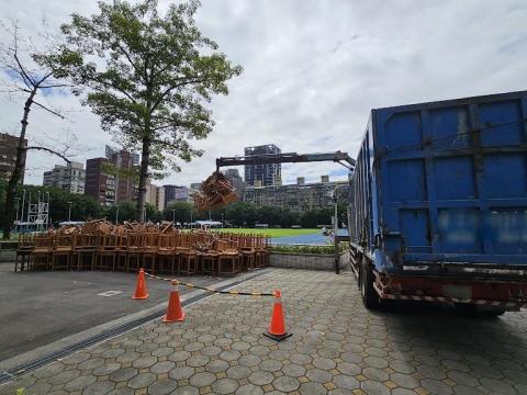 永綠環保工程行（合法清運機構）廢棄物清運、木材清運、裝潢廢棄 - 