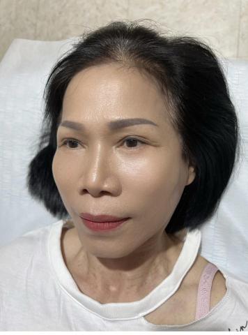 亮麗時尚美學 - 粉霧眉
水晶唇
真的太好看了～～
好氣色  變美 很簡單 
找涵涵老師 就對了
Line Id  0933-7212