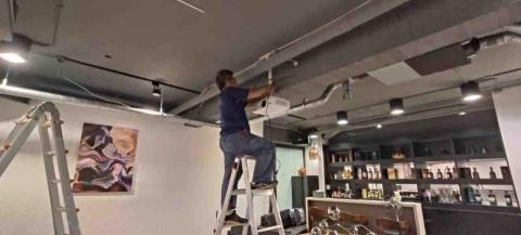 祺勝 - 投影機及布幕拆裝 祺勝 - 投影機及布幕拆裝