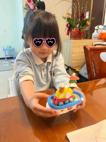 莉莉安Lilian - 4歲一對一到府家教
做送給從事海上船務工作的舅舅