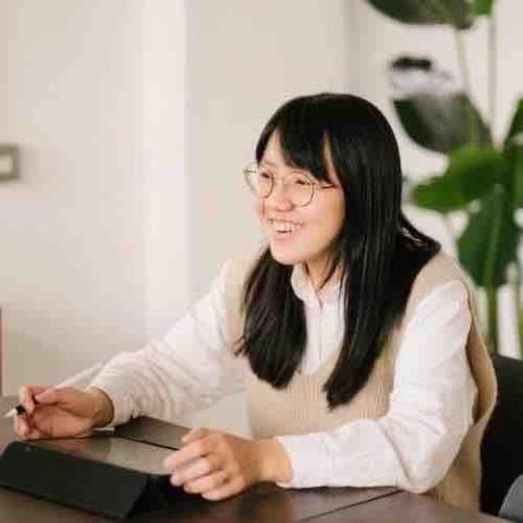 提供線上家教服務的專家李艾琳