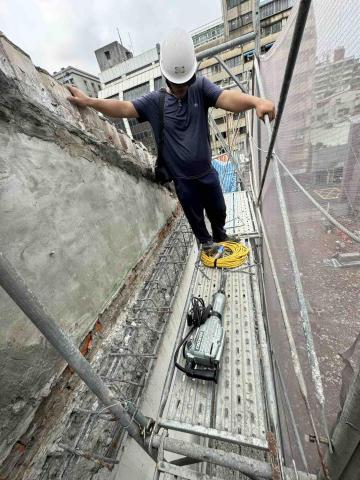 冠鋐工程行 - 都市更新樑柱打除