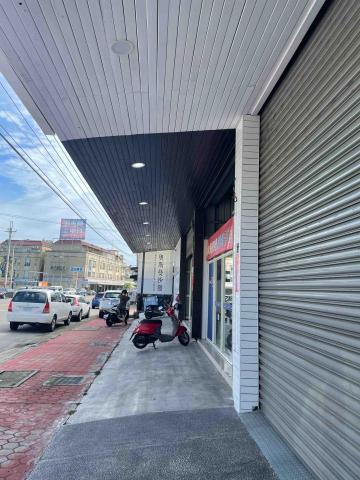 阿至油漆工作室 - 室外天花板木質 為粉刷前 阿至油漆工作室 - 室外天花板木質 為粉刷前