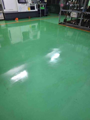 佳佳清潔公司 - 洗地打蠟完工的地板