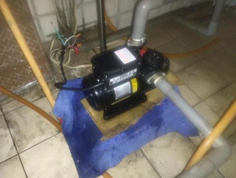世宏水電工程行 - 安裝馬達