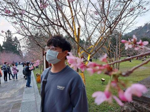 提供加工服務的專家袁偉哲