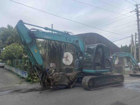 駿江工程有限公司-旭鼎土木包工業 - 中油公司-拆除前