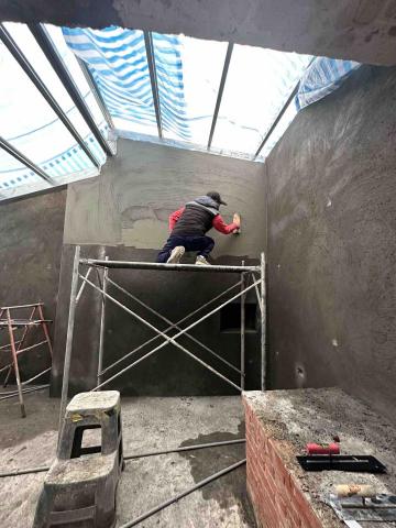 通和興工程有限公司 - 牆壁粉光施工前?