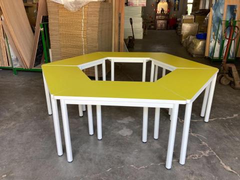 楚昕木業有限公司 - 梯形桌