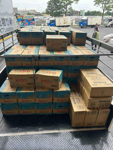 洪偉清 - 5/7箱裝水載運；台北士林<桃園大園