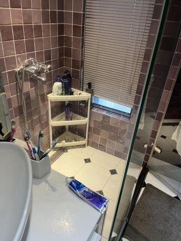 代樂收-代收垃圾-裝潢清潔-廢棄物清運-拆除工程 - 居家廁所水痕清潔前