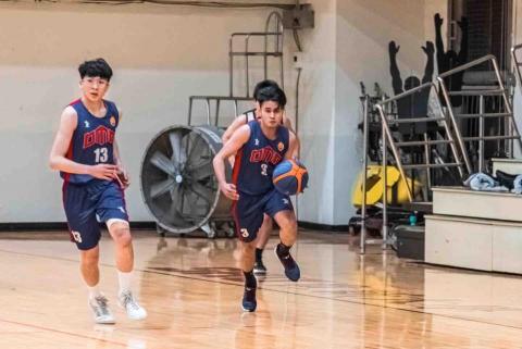 提供籃球網服務的專家TAYA