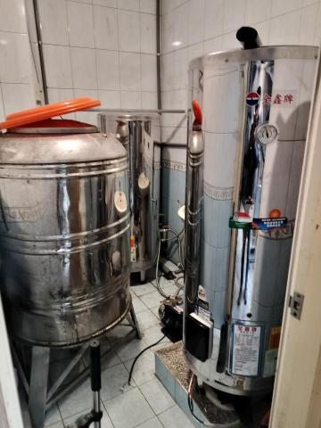 泉森淨水 - 40加侖電熱水器安裝 泉森淨水 - 40加侖電熱水器安裝